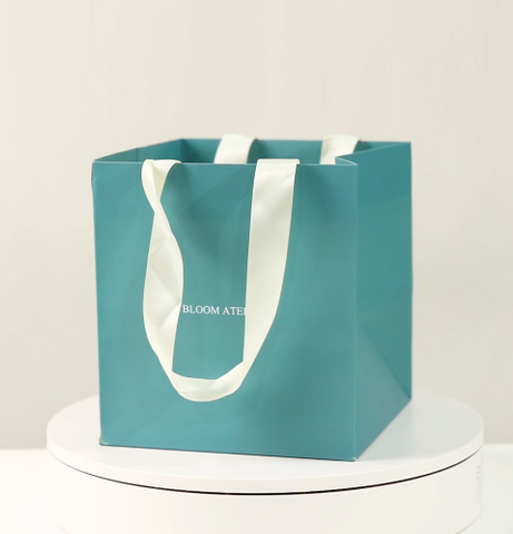 Fashionable, Durable and Customizable Paper Bags