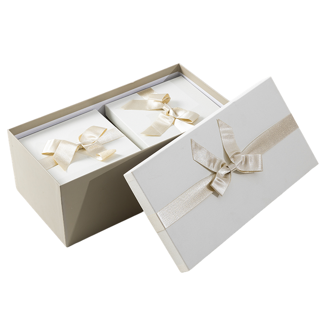Ribbon Gift Box Set