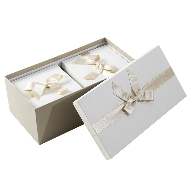 Ribbon Gift Box Set